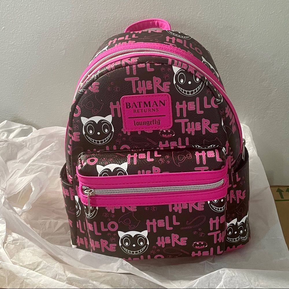 Loungefly Batman Returns 30th Anniversary Catwoman Hello There Mini Backpack - Picture 6 of 8